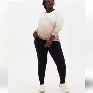 💥Sale💥NWOT Torrid Black Pocket Leggings